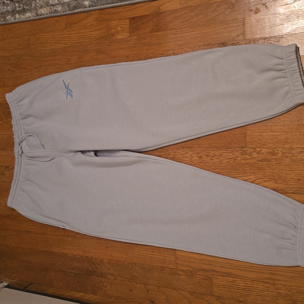 REEBOK SIGNATURE BRAND WOMEN'S GRAY SWEATPANTS SIZE LARGE
